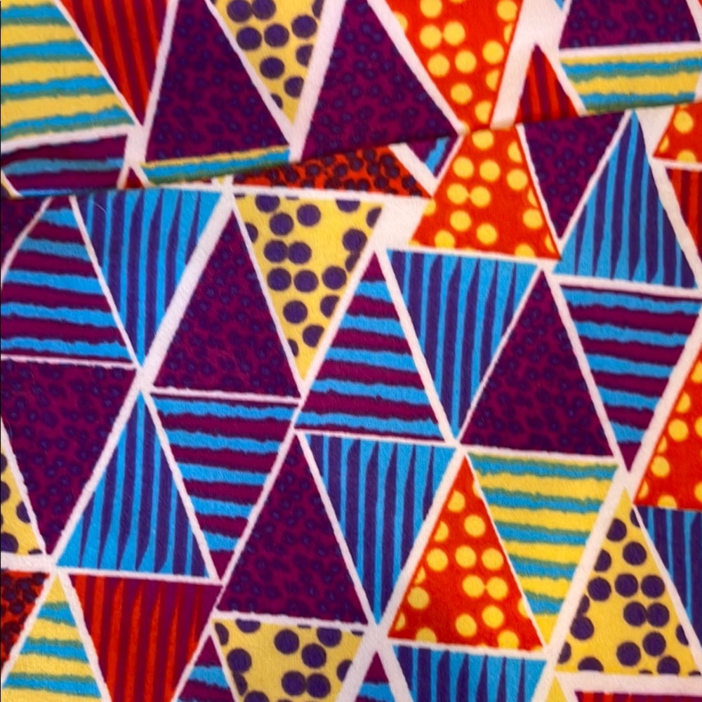 LuLaRoe Women’s TC Wild, Colorful, & Geometric Patterned Leggings - Picture 6 of 7